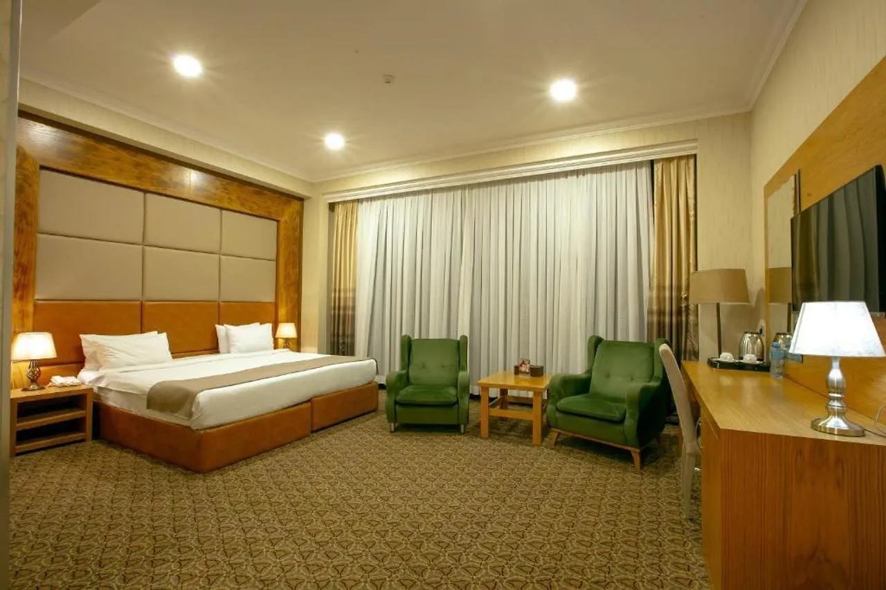 Rich Hotel Baku 5*,